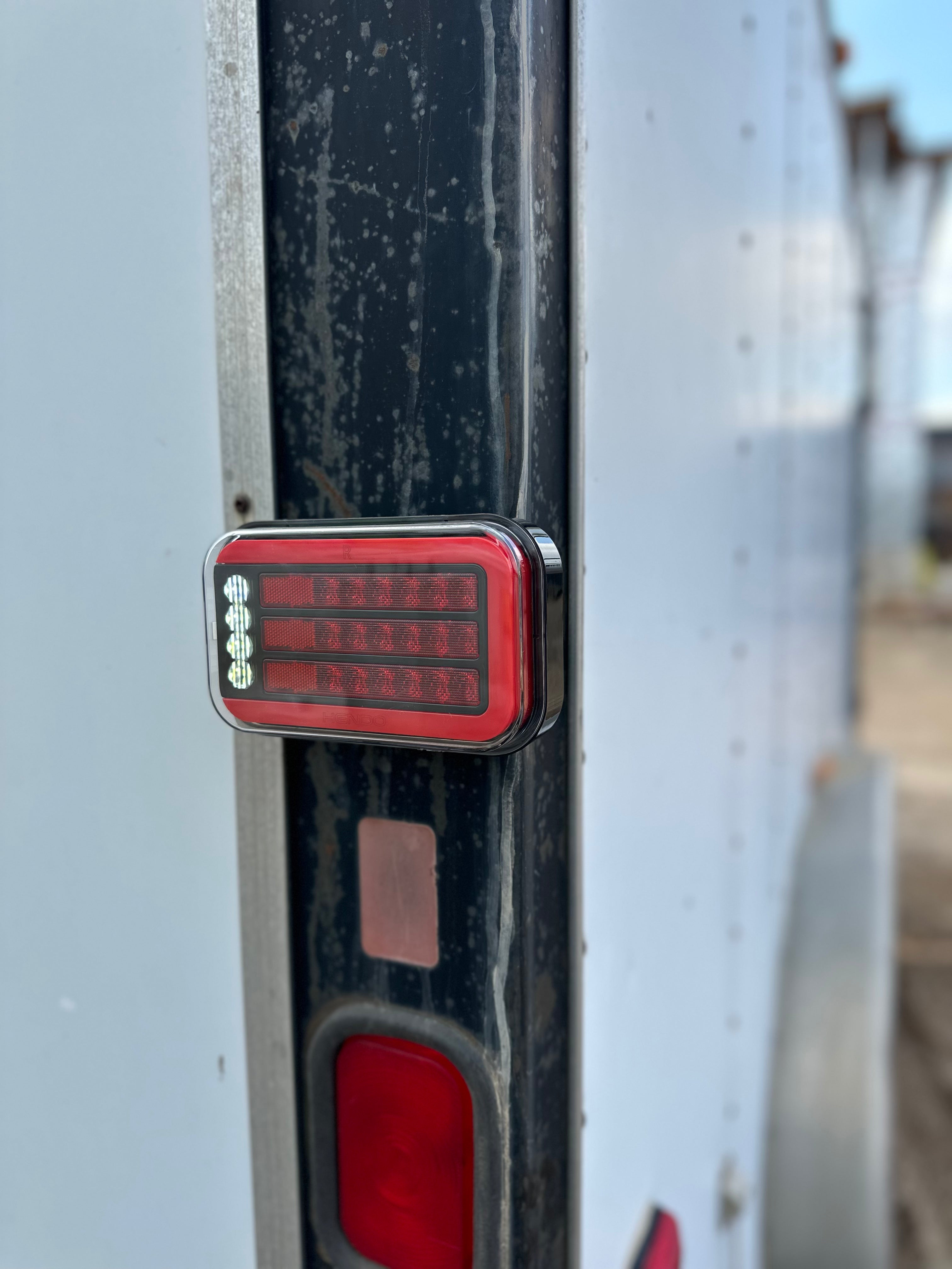 Hendo LED Wireless Trailer Light Kit – T1 Dual Transmitter Edition