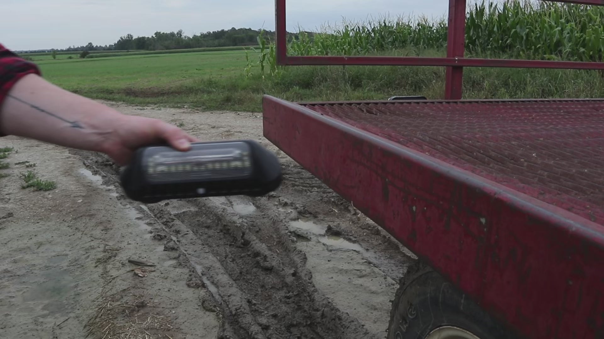 SL6 Wireless Work Light with Warning System and Motion Sensor